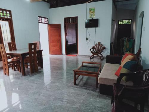 Baddegama Maison | Coral house