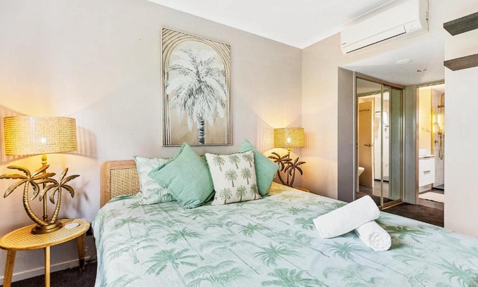 Westcourt Appartement | Coral Luxe Resort - 9 Pools Gym & BBQ