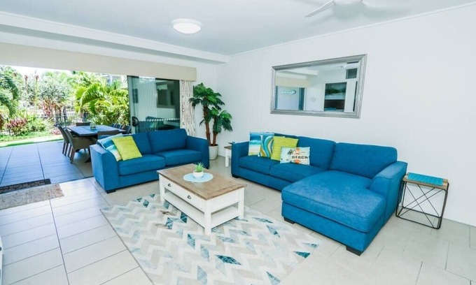 Agnes Water Appartement | Coral Sands - Modern, Central Three-Bedroom Poolside Unit in Stunning Agnes Water