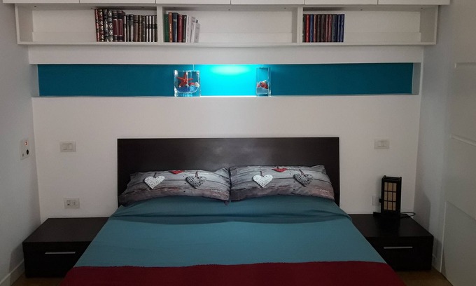 Pozzuoli Appartement | Appartement Coral & Turquoise