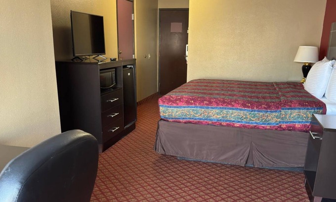 Oklahoma City Hôtel | Coratel Inn & Suites Santa Fe OKC Standard 1 King Bed NS