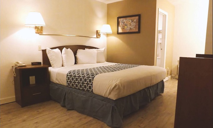 McCook Hôtel | Coratel Inn & Suites By Jasper McCook - Deluxe 1 King Bed NS