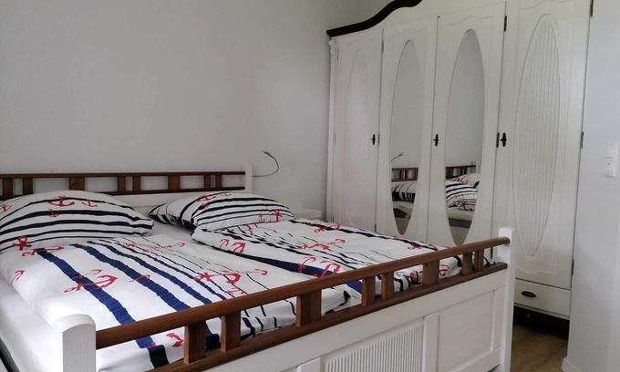 Dornum Appartement | Core-serviced apartment directly on the small dike for up to 5 people