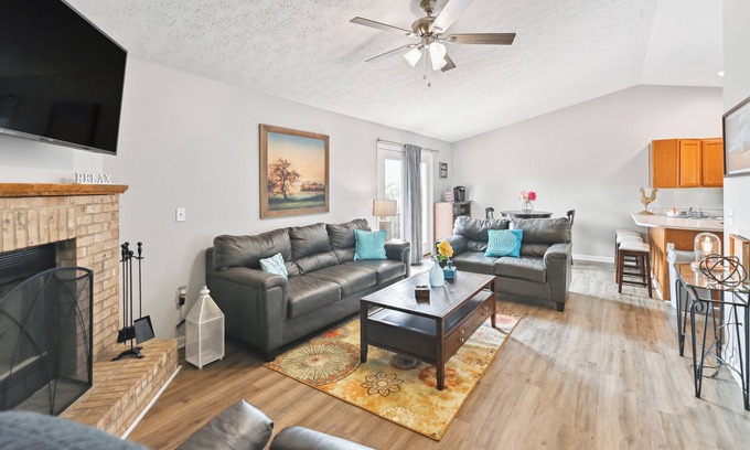 Corinth Maison | Corinth Getaway w/ Deck ~ 11 Mi to Ark Encounter!
