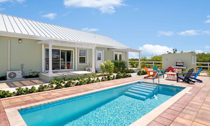 Cockburn Town Maison | CorkTree Villa: 2 BDR