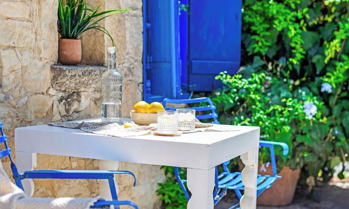 Arsos Appartement | Cornaro House - Cozy 2-Bdr Apt w/ Shared Courtyard
