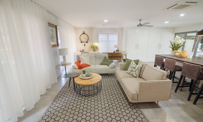 Loganholme Maison | Cornubia Luxury Nature Haven- Family & Pet friendly