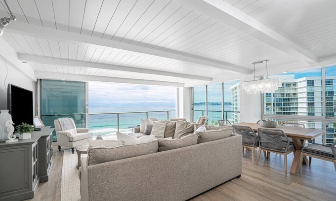 Coronado Copropriété | Coronado Dream Luxury Oceanfront Condo! Location, Location, Location!!!