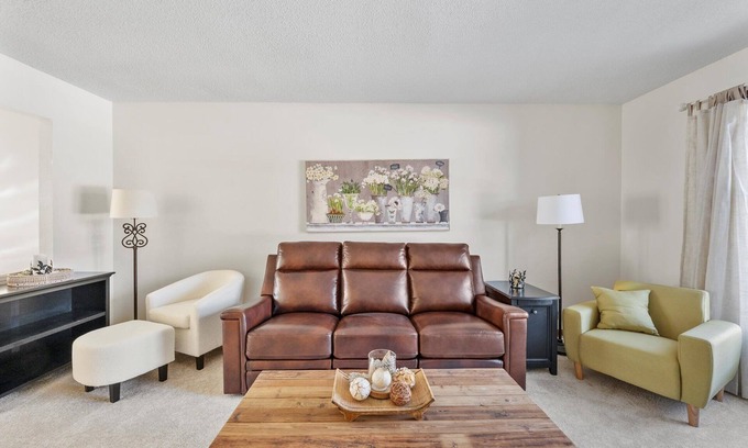 Southwyck Maison | Corporate Housing Townhouse Cozy yet spacious with finished basement.