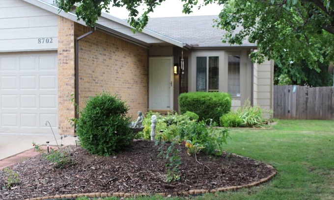 Wichita Maison | WESTSIDE LONG TERM STAYS - 6 DAY MINIMUM
