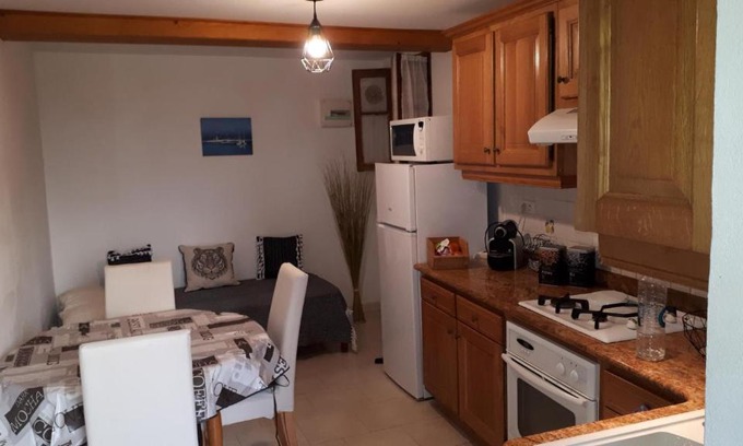 Calcatoggio Appartement | Corse village Calcatoggio location pour 2 pers avec terrasse 5 kms des Plages