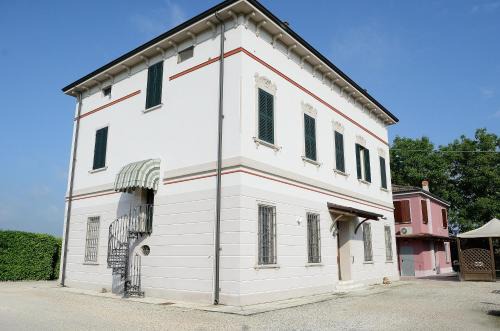 Suzzara Maison | Corte Fitti guest house