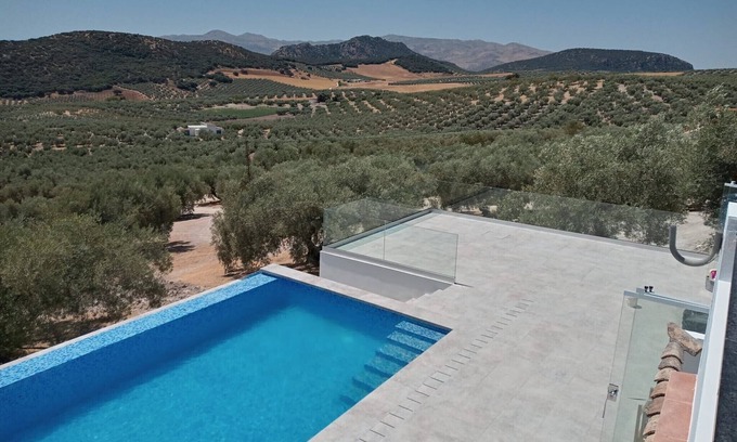 Loja Maison | Cortejo avec piscine et vue