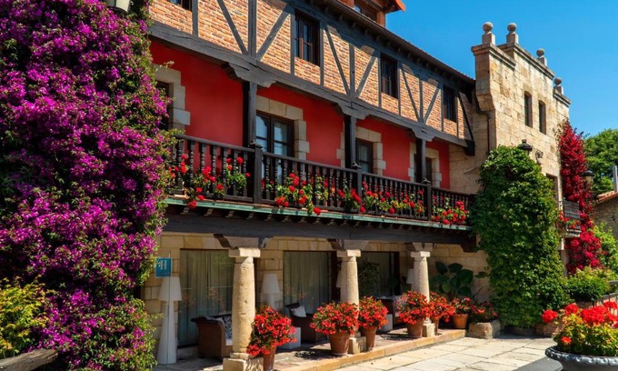 Suances Hôtel | Costa Esmeralda Suites