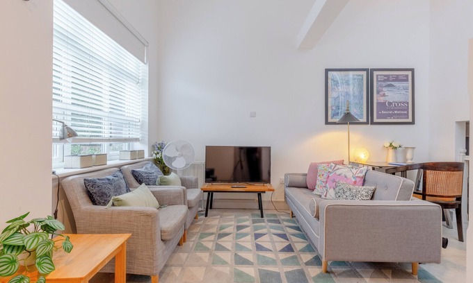 Hillside Appartement | Cosy 1 bed annex near Wimbledon station!