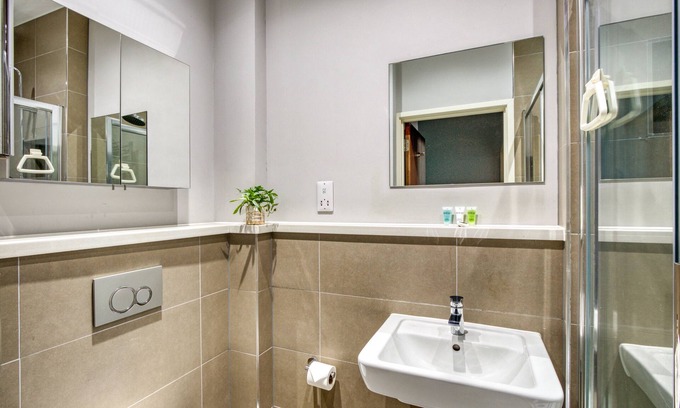 Heathrow Villages Appartement | Cosy 1-Bed by Heathrow Airport