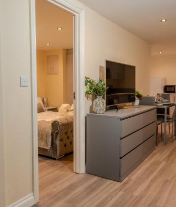 Oakleigh Appartement | Cosy 1 Bedroom Basement Apartment With Private Patio Area