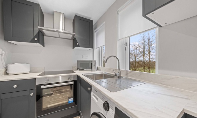 Newton Appartement | Appartement-Moderne-Salle de bain privée séparée-Vue sur Rue