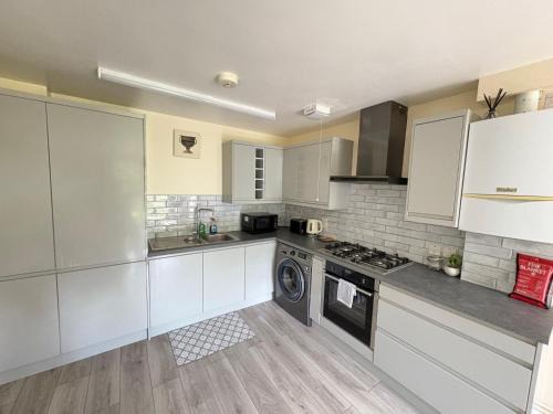 Custom House Appartement | Cosy 2-Bed Flat Near ExCeL and City Airport