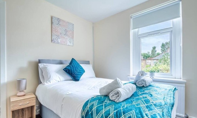 Motherwell Maison | Cosy 2 bed house in Motherwell