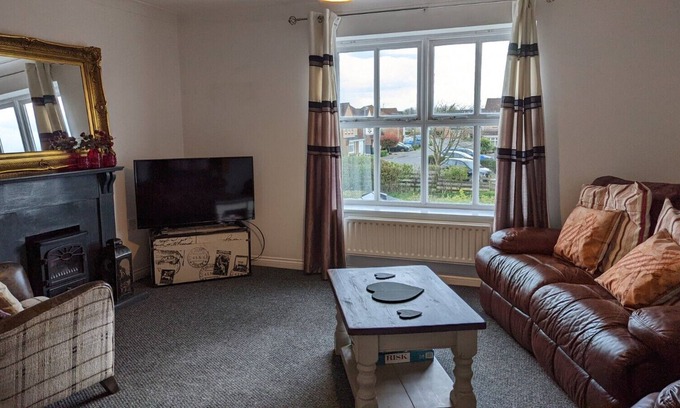 Newark Maison | Cosy 3 bed house near to Newark centre, fast WIFI