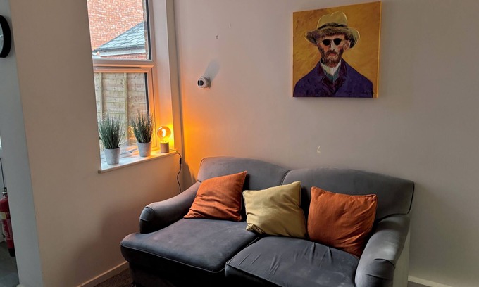 Worcester Maison | Cosy 4 bed House near City and University - Pet Friendly :)