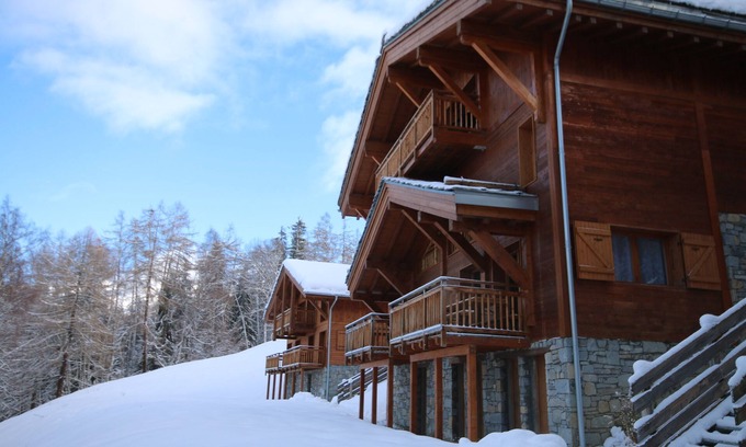 Bellentre Appartement | Appt cosy 6/8 ***** dans CHALET - Superbe VUE et PISCINE - à 150 M DES PISTES