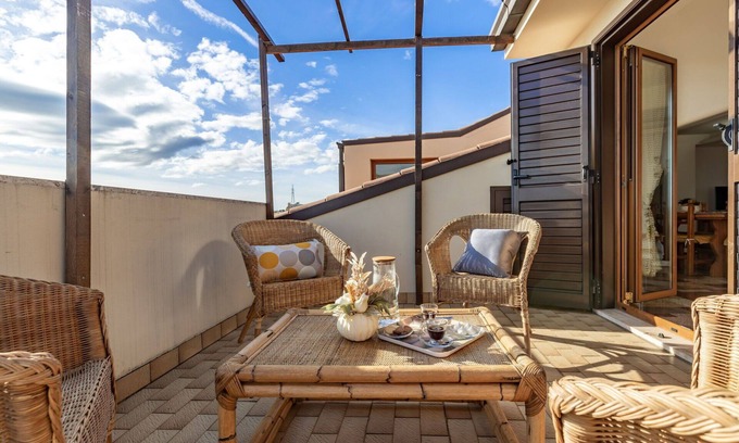 Porto Sant'Elpidio Appartement | Confortable appartement avec WIFI, climatisation, bain à remous, TV, terrasse et vue panoramique