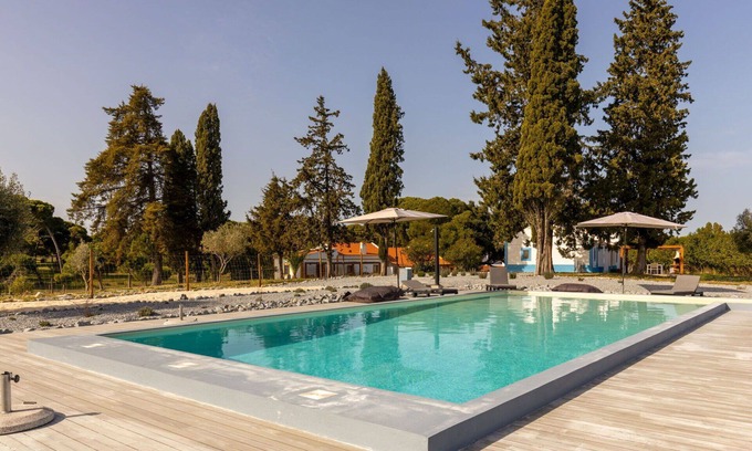 Sao Martinho Villa | Agréable appartement dans une maison de vacances avec WIFI, climatisation, piscine, TV, terrasse