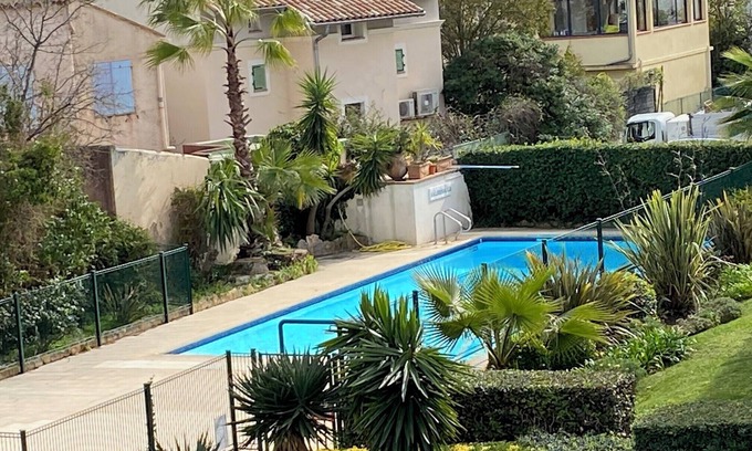 Mandelieu-la-Napoule Beach Maison | Cosy apartment 7 minutes walk from the sea!