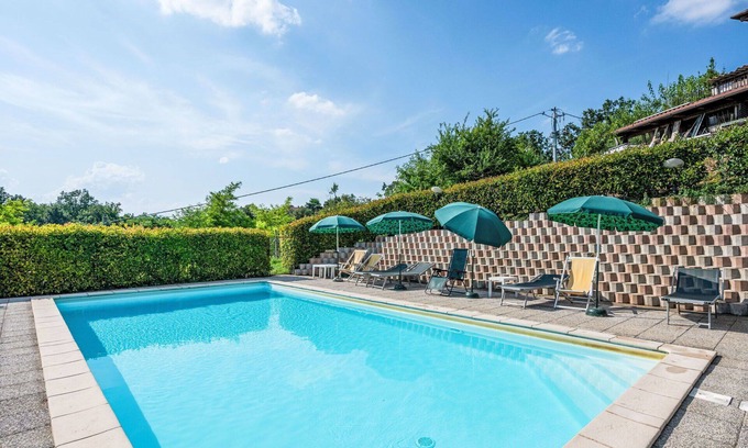 Cortazzone Villa | Bel appartement dans une maison de vacances avec piscine, WIFI, patio, animaux admis et parking