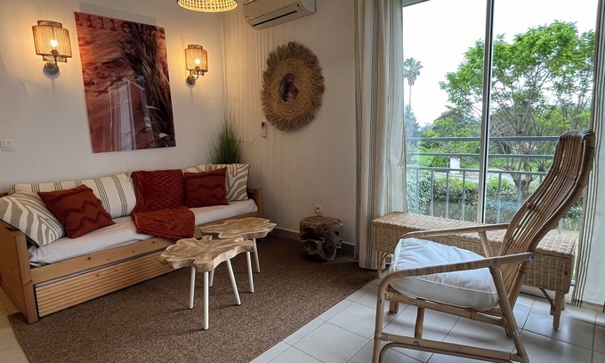 Santa-Lucia-di-Moriani Appartement | Appartement Cosy au Pied de la Plage
