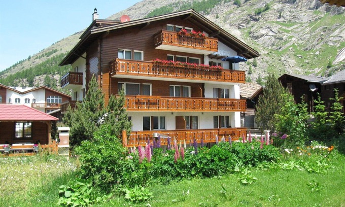 Saas Almagell Appartement | Agréable appartement pour 5 personnes avec WIFI, TV, balcon et parking