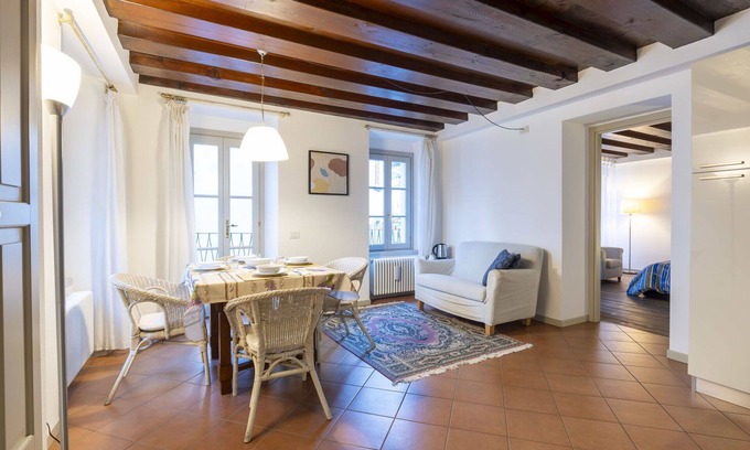 Morbegno Appartement | Bel appartement pour 2 personnes avec WIFI, TV et balcon