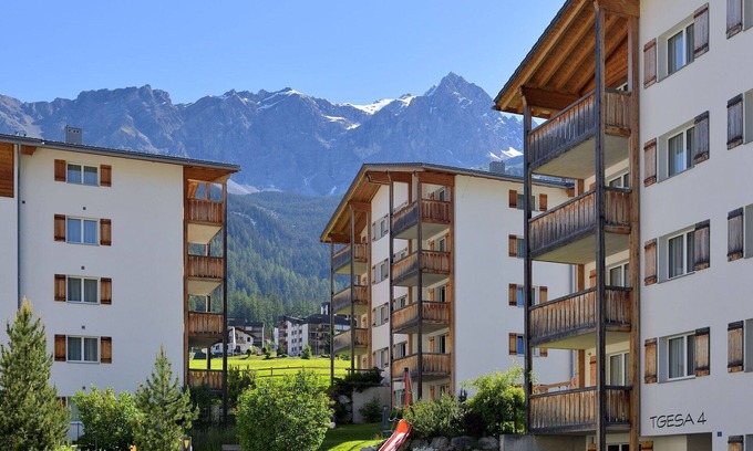 Savognin Appartement | Confortable appartement pour 4 personnes avec WIFI, TV, terrasse, vue panoramique et parking