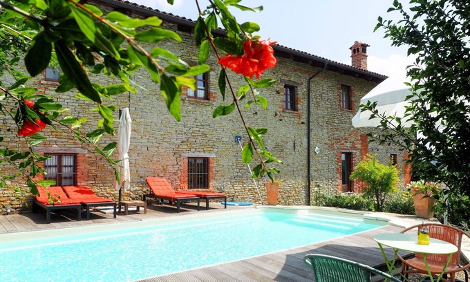 Bonvicino Appartement | Joli appartement pour 4 personnes avec piscine, terrasse et parking