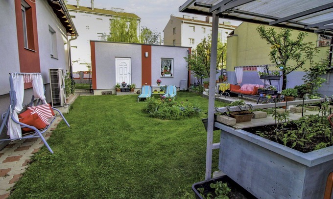 Gloggnitz Appartement | Confortable appartement pour 5 personnes avec WIFI, TV et patio