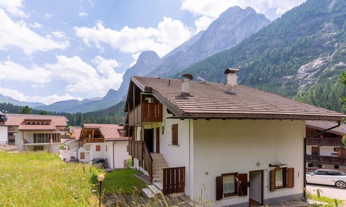 Penia Appartement | Joli appartement pour 6 personnes avec WIFI, TV, patio, animaux admis et parking