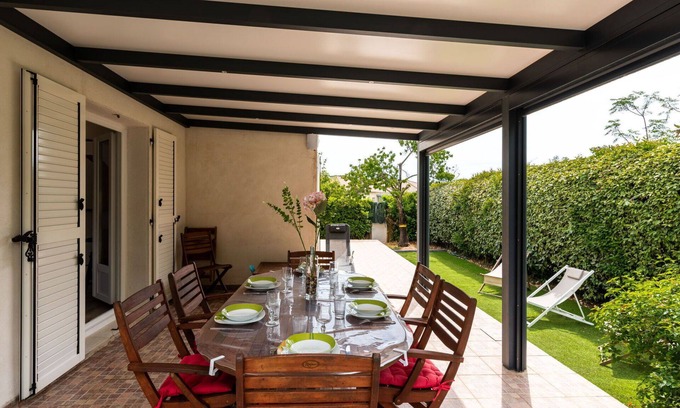 Prunete Appartement | Confortable appartement pour 6 personnes avec piscine, WIFI, TV, terrasse et parking