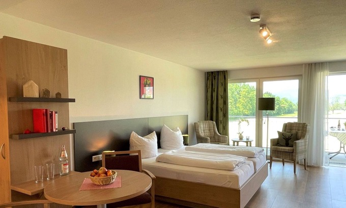 Kirchzarten Appartement | Cosy apartment for 2 people with WIFI, TV, balcony and parking