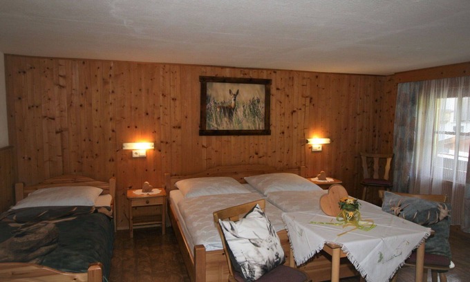 Hainzenberg Villa | Agréable appartement dans une maison de vacances avec WIFI, TV, patio, vue panoramique et parking