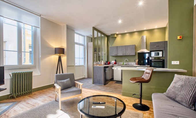 Eymet Appartement | Appartement cosy à Eymet – Climatisé, pour 2 personnes, à deux pas des restaurants et du village