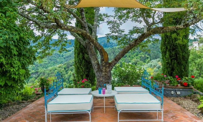 Moncioni Villa | Apartamento en villa con WIFI, piscina, TV, mascotas permitida, vista panorámica, aparcamiento