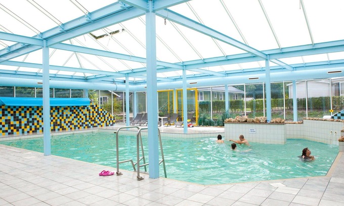 Belfeld Maison | Joli appartement dans une maison de vacances avec piscine, WIFI, TV et terrasse