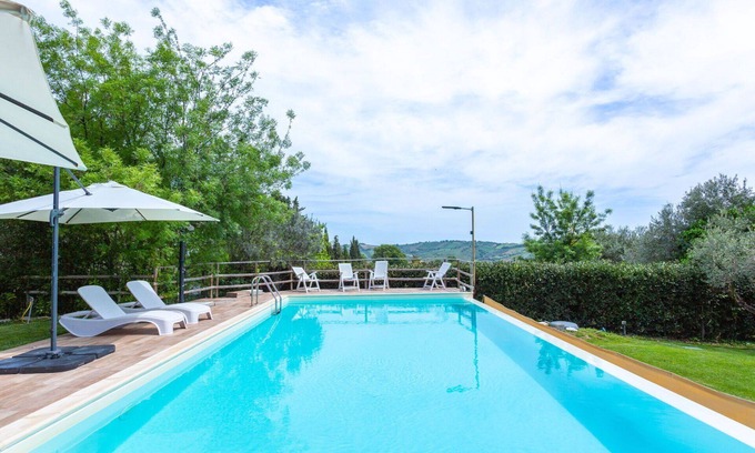 Casalbordino Maison | Bel appartement dans une maison de vacances avec piscine, WIFI, TV, patio et animaux admis
