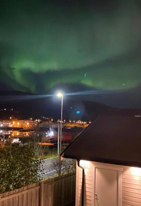 Tromso Appartement | Cosy apartment near the sea and nature in Kaldfjorden