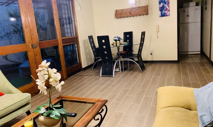 Hospital Copropriété | Appartement confortable avec jardin privé