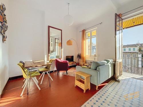 Thiers Appartement | Cosy Appartement - Ultra Centre & Balcon - Les Frères de la Loc'