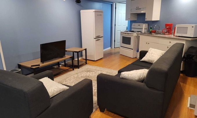 Saint John Appartement | Cosy Basement Apartment on the East side.