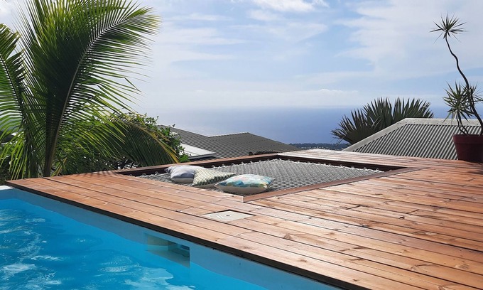 Bois de Nefles Maison | Bungalow cosy avec piscine surplombant l'océan ☀️🌴